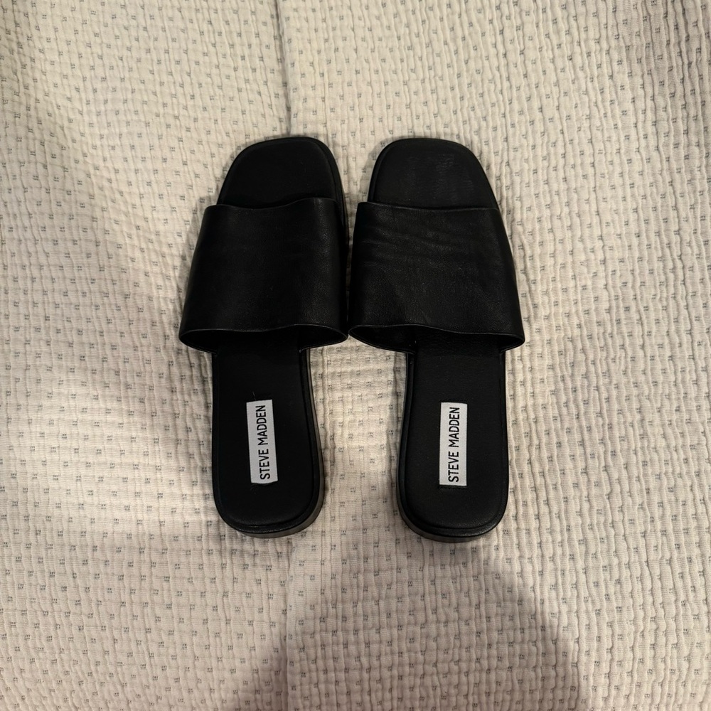 Steve Madden slides